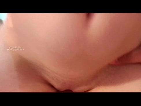 ❤️ Op de keamer fan myn suster sliepe en sa waard ik wekker ❤️ Moaie porno by wy