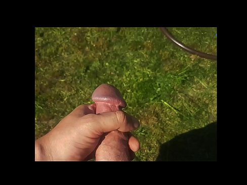 ❤️ Hottie krijt har rôze kut neukt en komt mei in spuit yn in simmertún ❤️ Moaie porno by wy