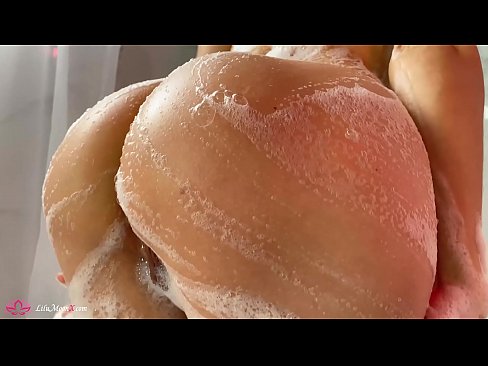❤️ Brunette masturbearet poesje mei Vibrator nei intens orgasme yn dûs ❤️ Moaie porno by wy